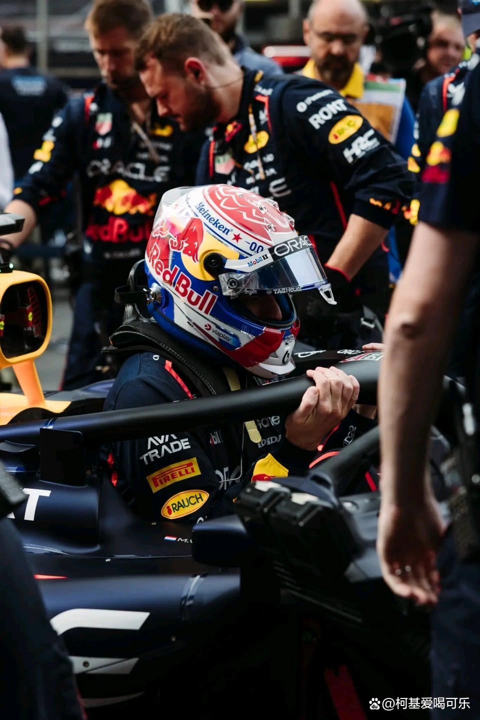 雷速赛事直播app-法拉利力克迈凯伦，维斯塔潘带队取胜