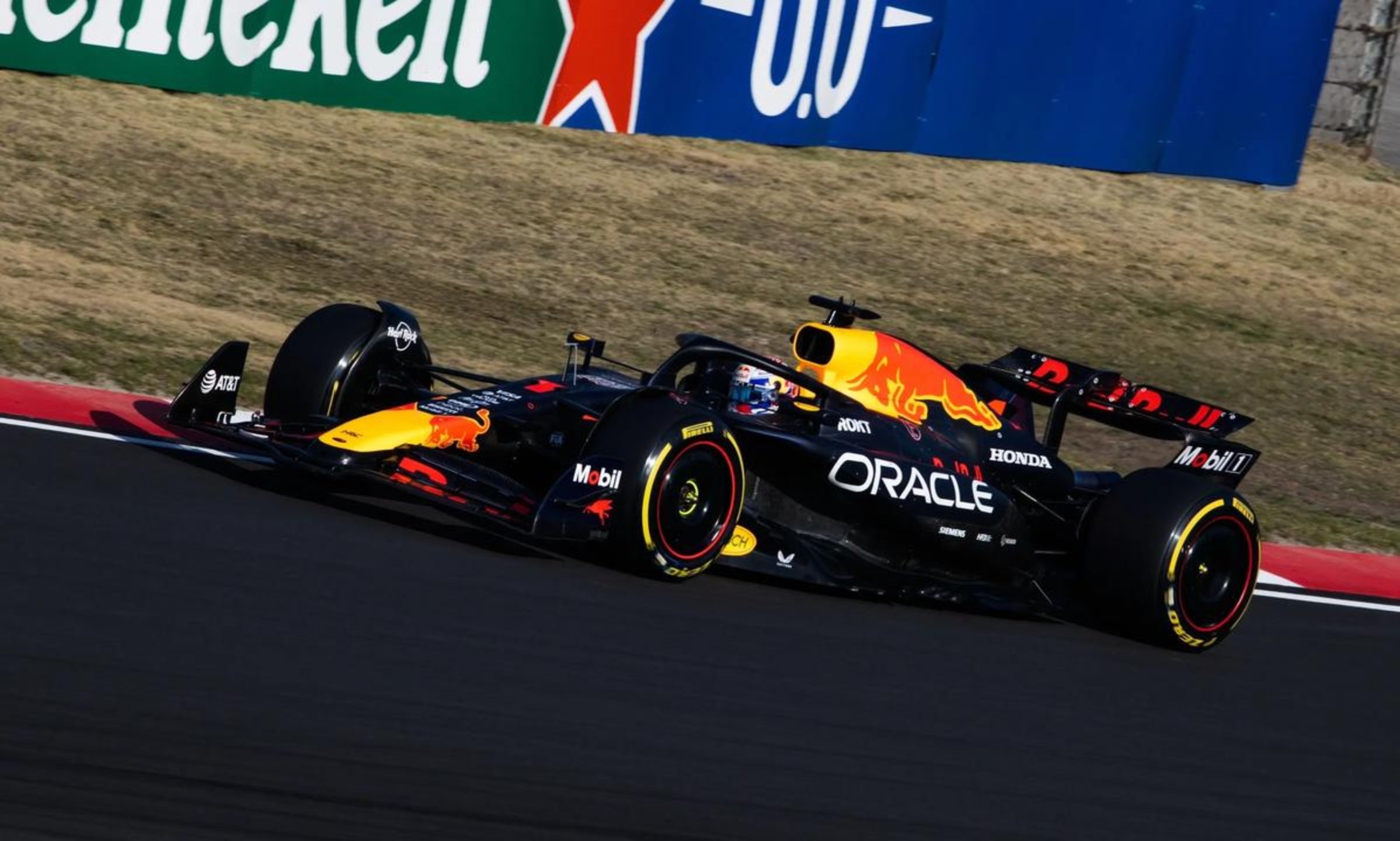 法拉利力克迈凯伦,维斯塔潘带队取胜 法拉利力克迈凯伦,维斯塔潘带队取胜