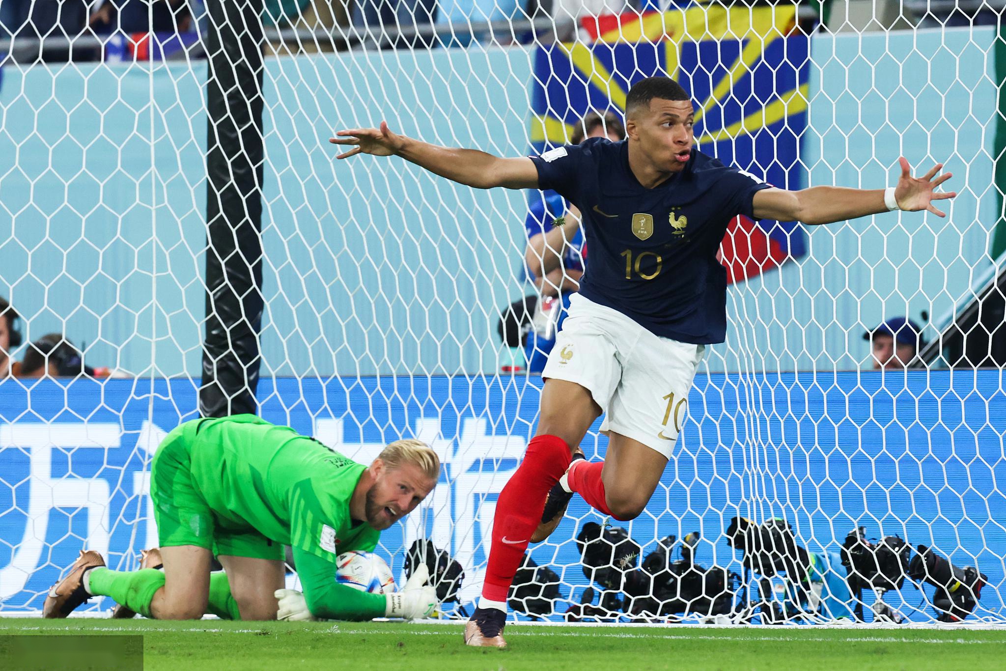 切尔西鏖战巴黎,姆巴佩高光表现 切尔西鏖战巴黎,姆巴佩高光表现