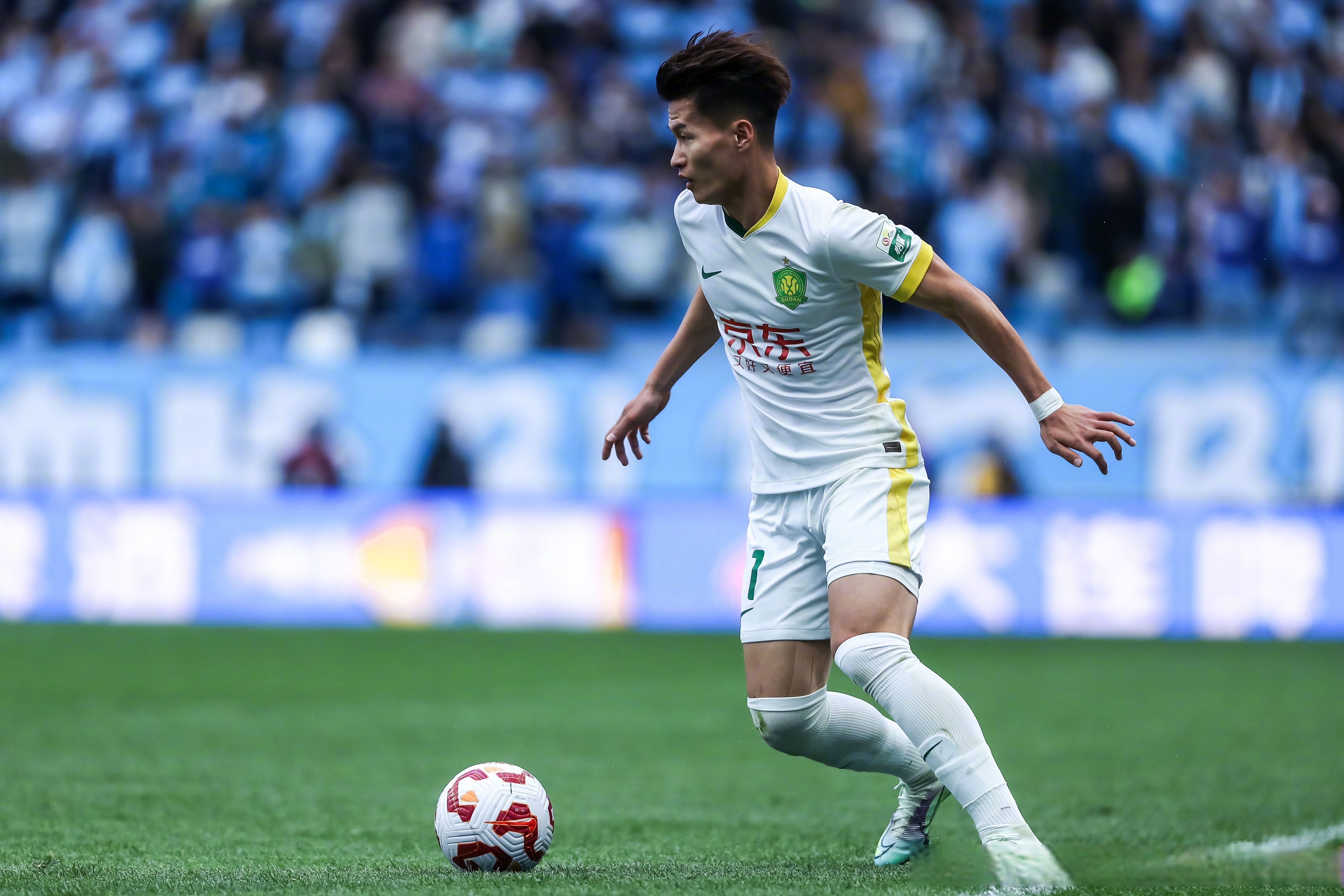 北京国安客场战胜对手，稳定排名积分榜前列