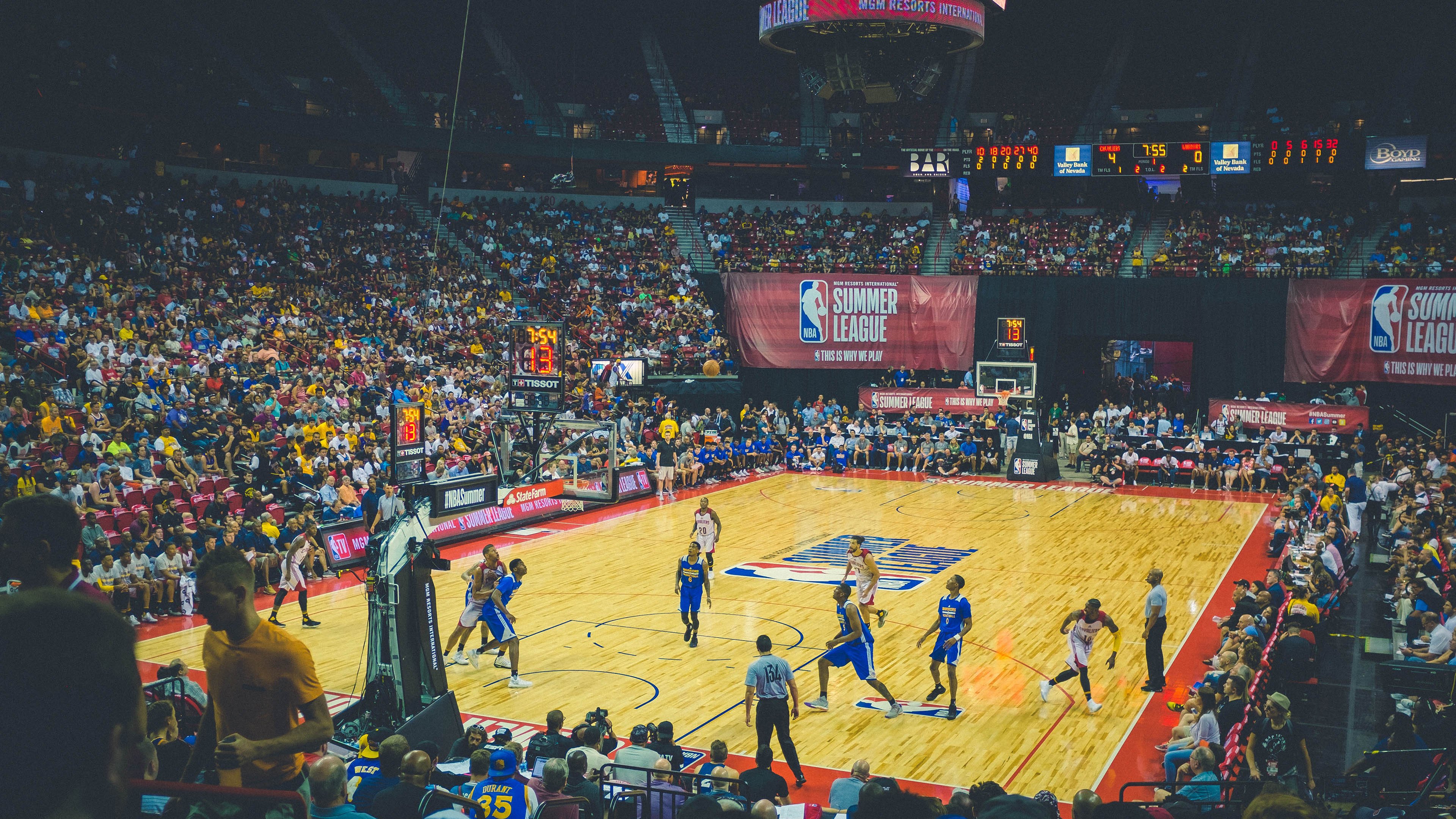 赛道与热浪，深圳队如何在F1街道焦点战中强势拿下热火