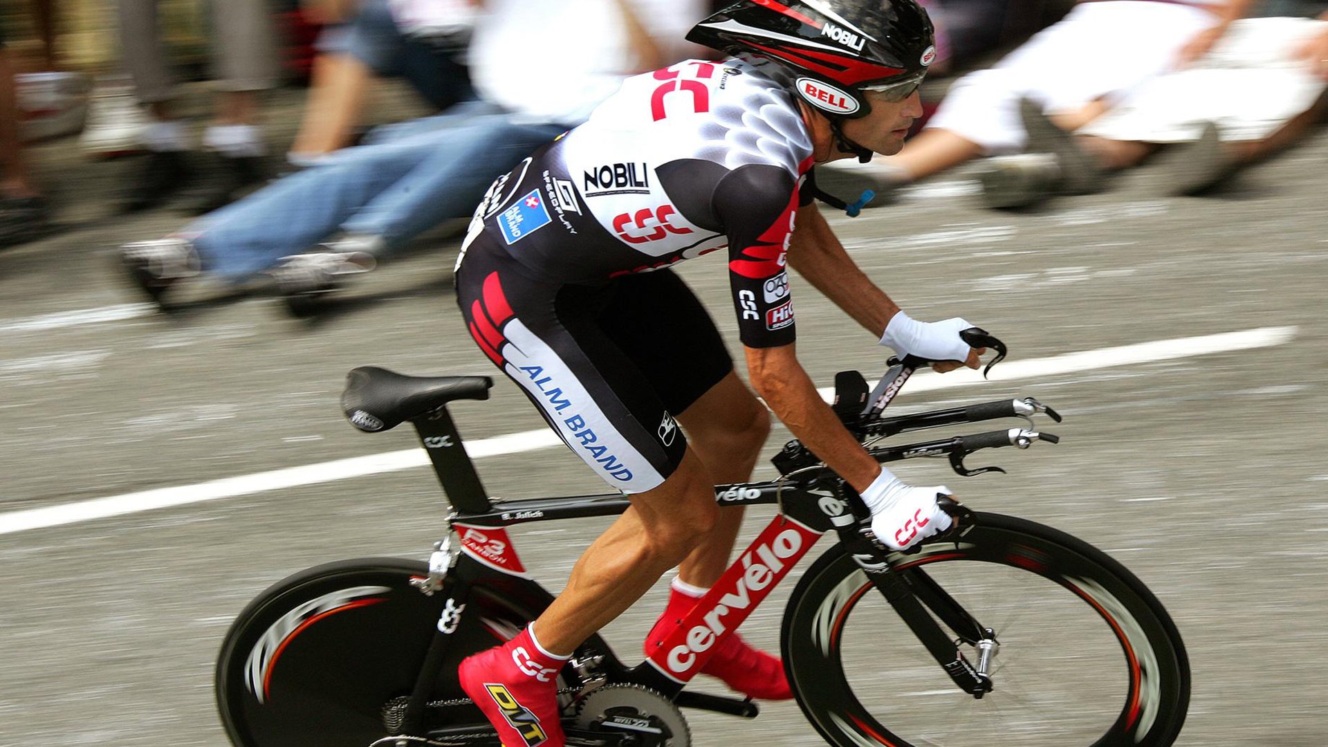 足球世界的平行宇宙,当美国碾压比利时,内马尔却在另一片赛场燃烧