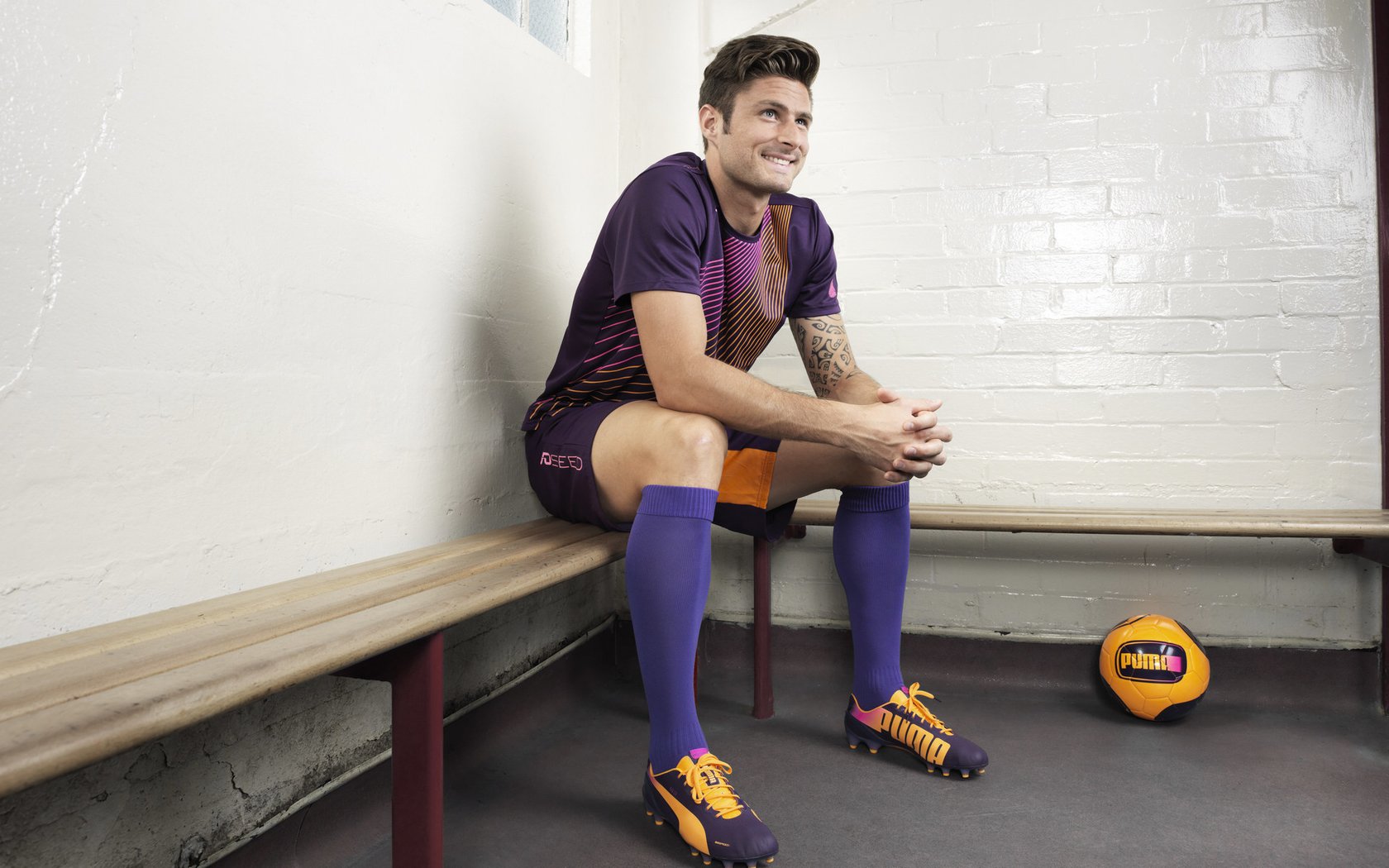 绿茵场上的坚韧与乒乓台前的突破，当德国队力克瑞典，张继科刷新纪录