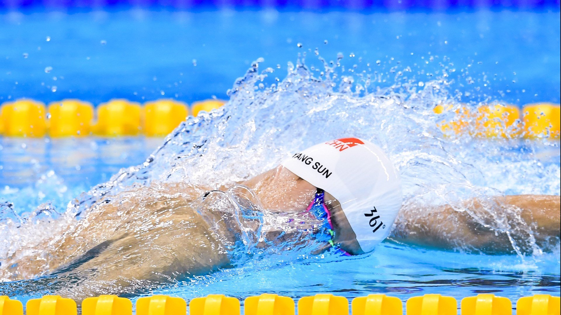 年度焦点之战之夜，贝恩彻底打爆防线